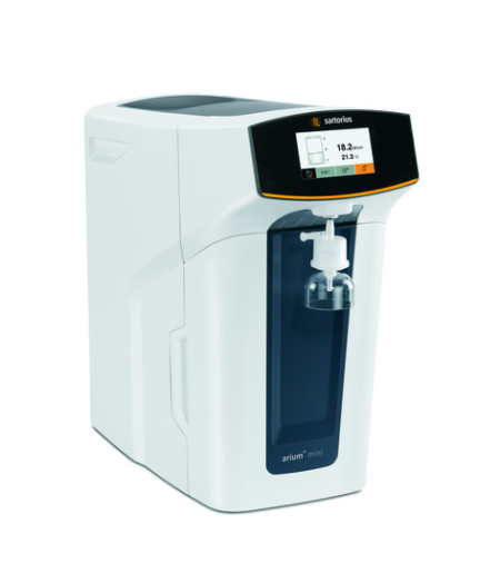 Système de purification d’eau de laboratoire arium mini